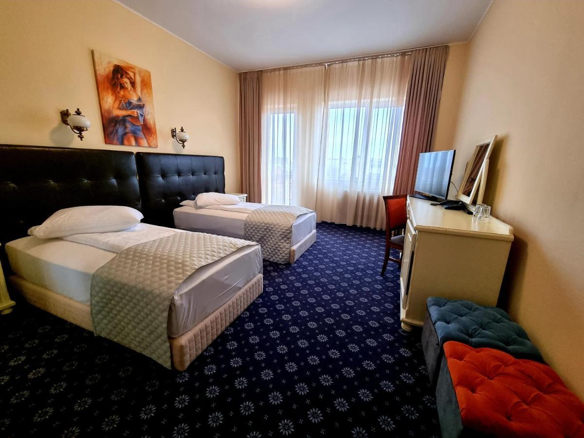 Hotel Coandi Arad Exteriér fotografie