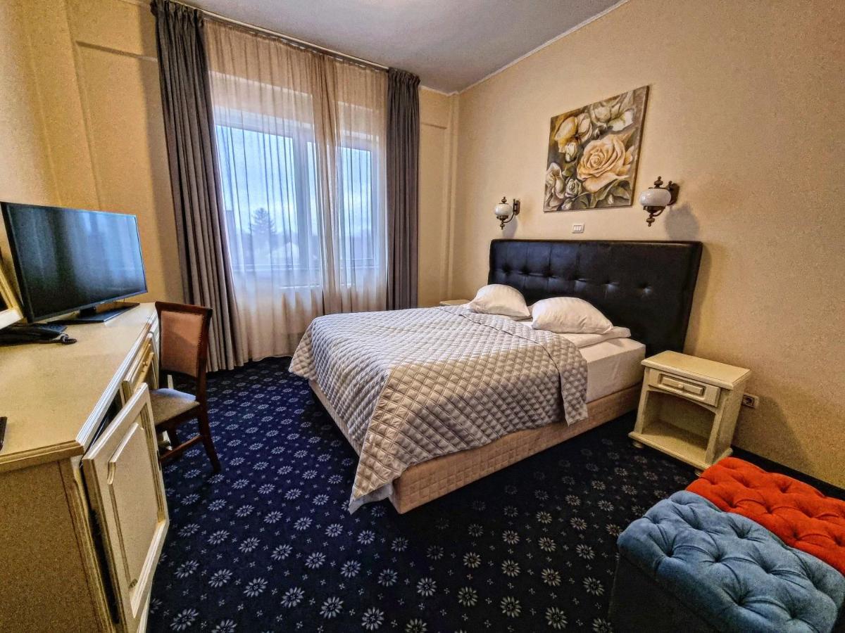 Hotel Coandi Arad Exteriér fotografie